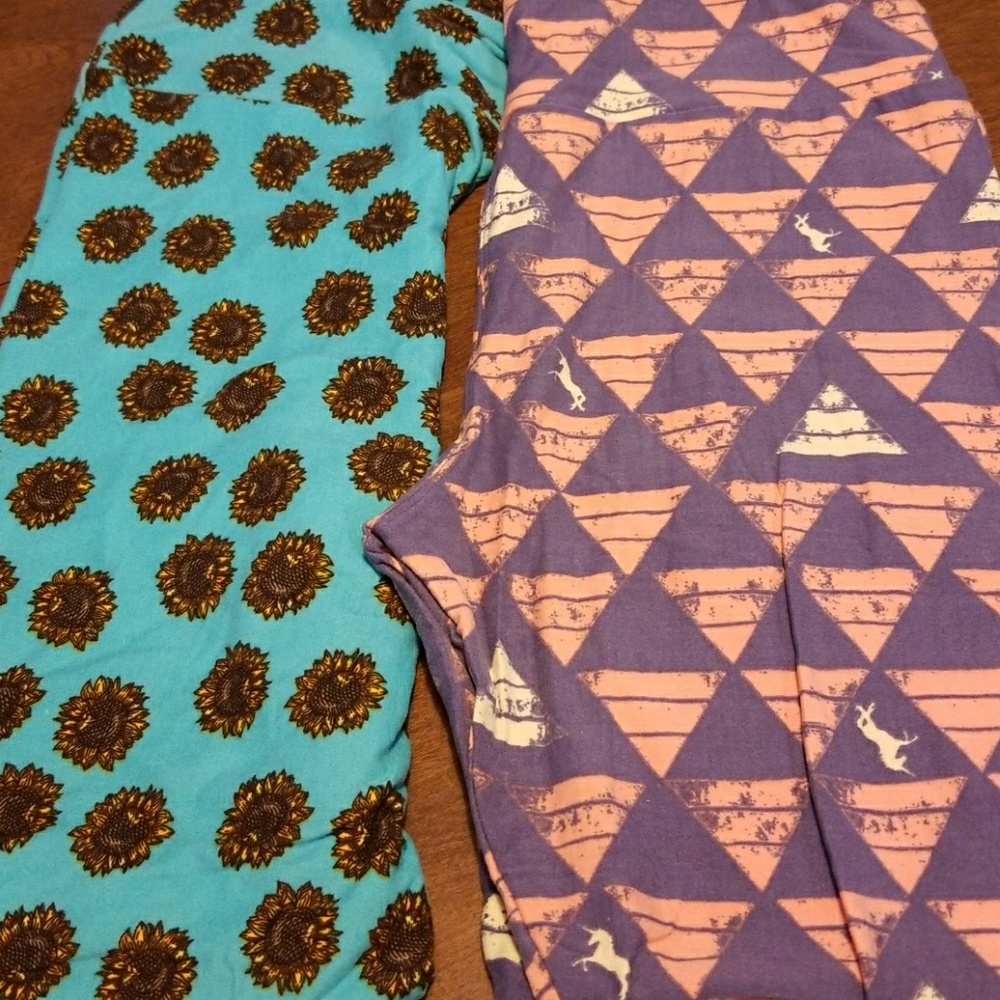 ****LEFT PAIR SOLD****EUC TC lularoe legging